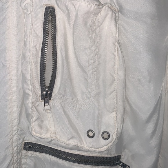 Johnny Was Pete & Greta Cargo Pants. - Picture 4 of 11